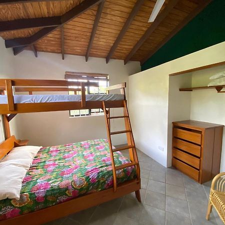 Sea Cliff Eco-Cottages & Gin Distillery Calibishie Екстер'єр фото