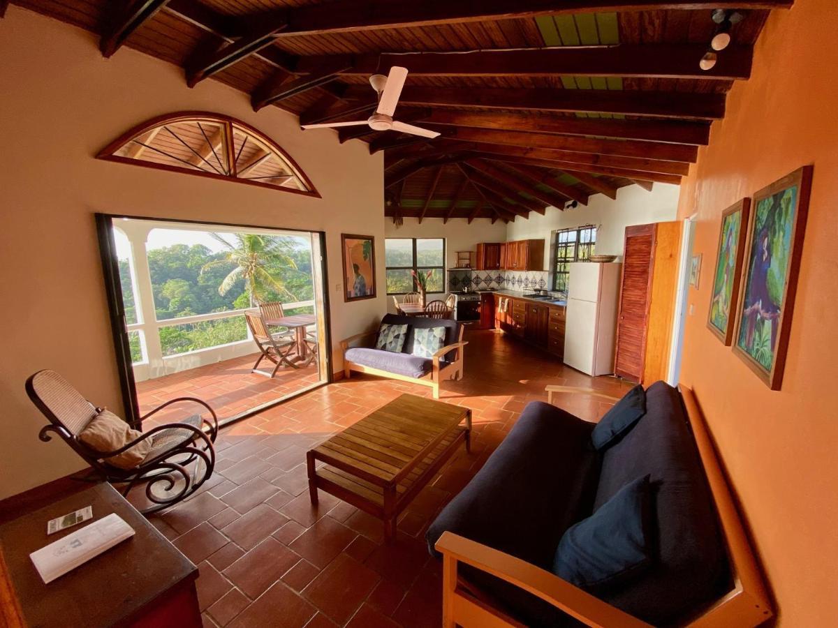 Sea Cliff Eco-Cottages & Gin Distillery Calibishie Екстер'єр фото